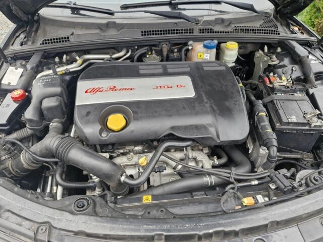 Чорний Альфа Ромео 159, об'ємом двигуна 0 л та пробігом 172 тис. км за 2990 $, фото 5 на Automoto.ua