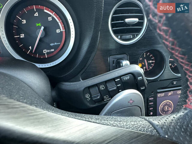 Альфа Ромео 159 2010 в Луцке на Automoto.ua Черный Альфа Ромео 159, объемом двигателя 2.4 л и пробегом 133 тыс. км за 10700 $, фото 41 на Automoto.ua