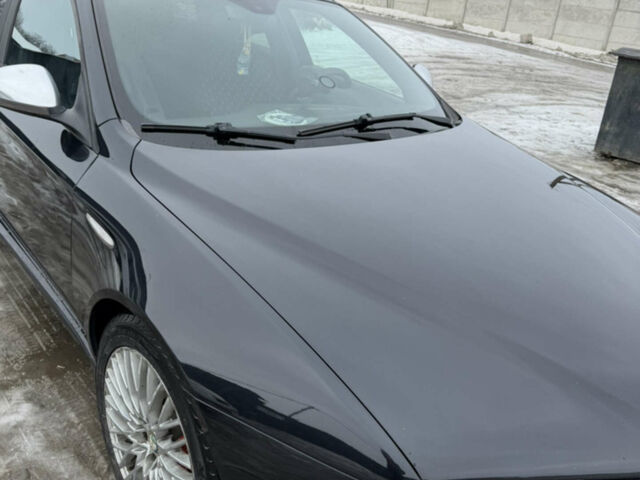 Черный Альфа Ромео 159, объемом двигателя 2 л и пробегом 270 тыс. км за 7000 $, фото 1 на Automoto.ua