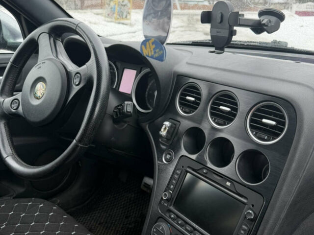 Черный Альфа Ромео 159, объемом двигателя 2 л и пробегом 270 тыс. км за 7000 $, фото 21 на Automoto.ua