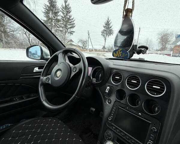 Черный Альфа Ромео 159, объемом двигателя 2 л и пробегом 270 тыс. км за 8200 $, фото 19 на Automoto.ua