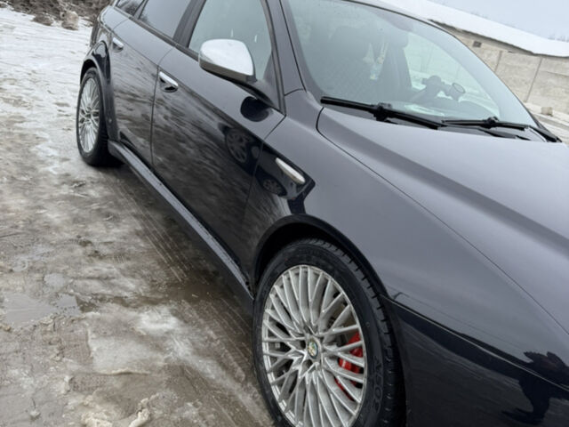 Чорний Альфа Ромео 159, об'ємом двигуна 2 л та пробігом 270 тис. км за 7000 $, фото 12 на Automoto.ua