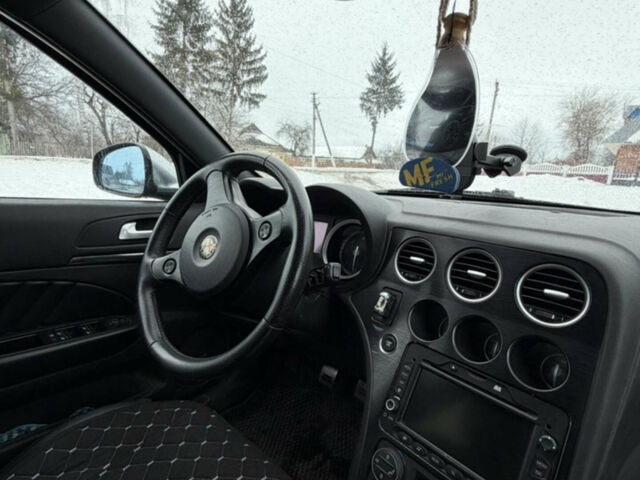 Черный Альфа Ромео 159, объемом двигателя 2 л и пробегом 270 тыс. км за 7000 $, фото 19 на Automoto.ua