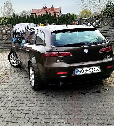 Коричневий Альфа Ромео 159, об'ємом двигуна 1.9 л та пробігом 263 тис. км за 5549 $, фото 7 на Automoto.ua