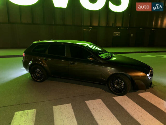 Коричневый Альфа Ромео 159, объемом двигателя 1.9 л и пробегом 216 тыс. км за 6300 $, фото 22 на Automoto.ua