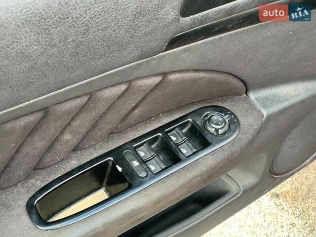 Красный Альфа Ромео 159, объемом двигателя 1.9 л и пробегом 288 тыс. км за 6190 $, фото 20 на Automoto.ua