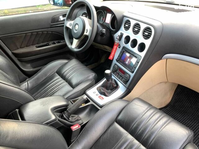 Красный Альфа Ромео 159, объемом двигателя 1.9 л и пробегом 288 тыс. км за 6190 $, фото 24 на Automoto.ua