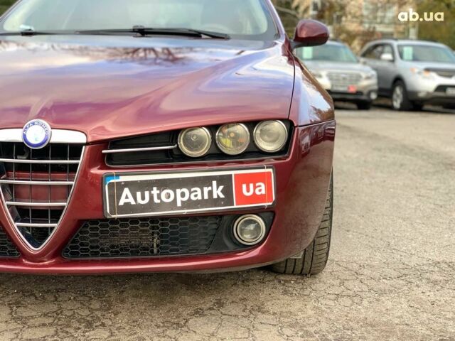 Красный Альфа Ромео 159, объемом двигателя 1.9 л и пробегом 288 тыс. км за 6190 $, фото 9 на Automoto.ua