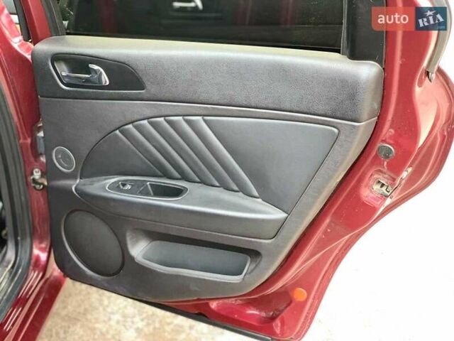 Красный Альфа Ромео 159, объемом двигателя 1.9 л и пробегом 288 тыс. км за 6190 $, фото 21 на Automoto.ua