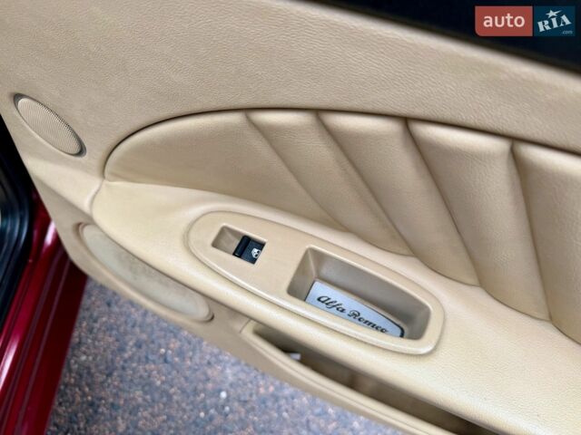Красный Альфа Ромео 159, объемом двигателя 2.2 л и пробегом 170 тыс. км за 3999 $, фото 70 на Automoto.ua