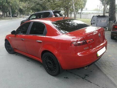 Червоний Альфа Ромео 159, об'ємом двигуна 3.2 л та пробігом 88 тис. км за 8000 $, фото 1 на Automoto.ua