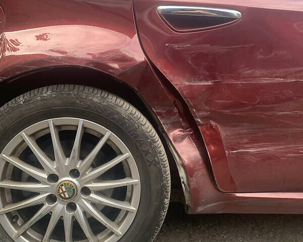 Красный Альфа Ромео 159, объемом двигателя 2.2 л и пробегом 157 тыс. км за 4000 $, фото 13 на Automoto.ua