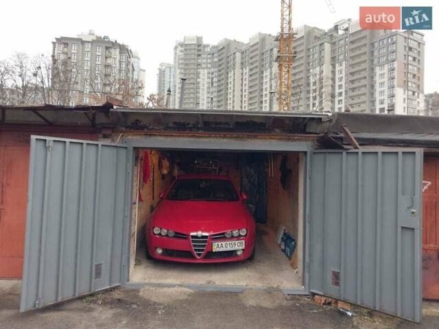 Красный Альфа Ромео 159, объемом двигателя 3.2 л и пробегом 72 тыс. км за 11900 $, фото 5 на Automoto.ua