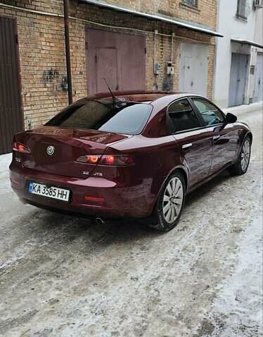 Червоний Альфа Ромео 159, об'ємом двигуна 2.2 л та пробігом 241 тис. км за 5850 $, фото 2 на Automoto.ua