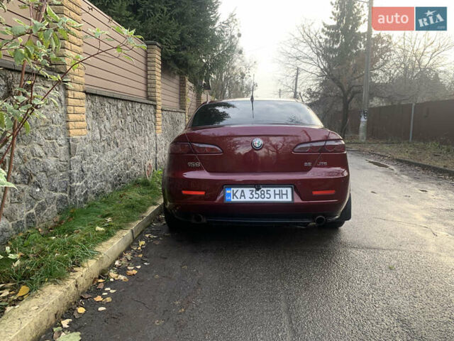 Красный Альфа Ромео 159, объемом двигателя 2.2 л и пробегом 240 тыс. км за 5999 $, фото 2 на Automoto.ua