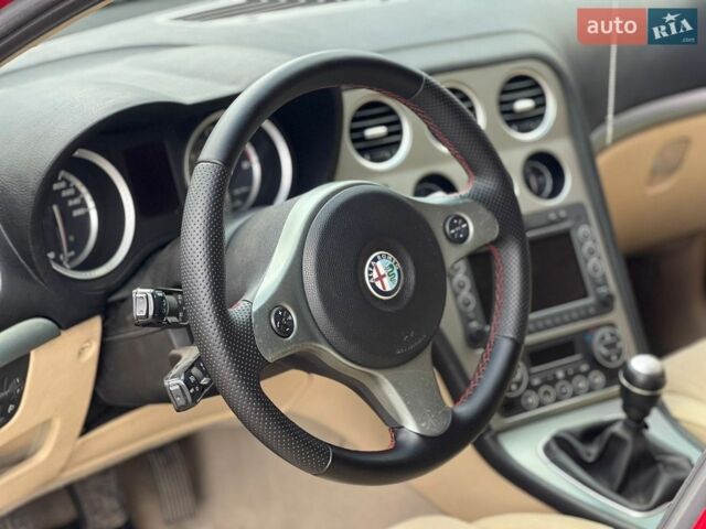 Червоний Альфа Ромео 159, об'ємом двигуна 2.39 л та пробігом 265 тис. км за 5250 $, фото 20 на Automoto.ua