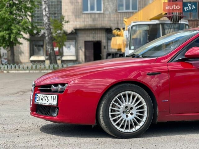Красный Альфа Ромео 159, объемом двигателя 2.39 л и пробегом 265 тыс. км за 5000 $, фото 2 на Automoto.ua