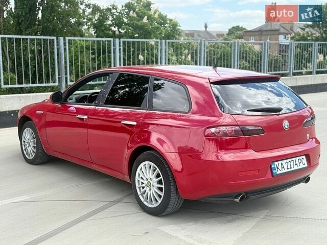 Червоний Альфа Ромео 159, об'ємом двигуна 1.9 л та пробігом 300 тис. км за 5600 $, фото 11 на Automoto.ua