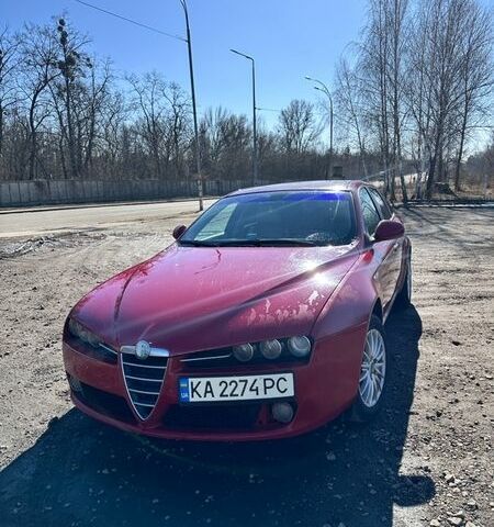 Красный Альфа Ромео 159, объемом двигателя 1.9 л и пробегом 300 тыс. км за 6000 $, фото 1 на Automoto.ua