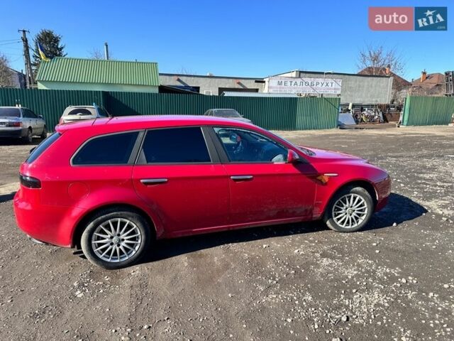 Красный Альфа Ромео 159, объемом двигателя 1.9 л и пробегом 300 тыс. км за 6000 $, фото 4 на Automoto.ua