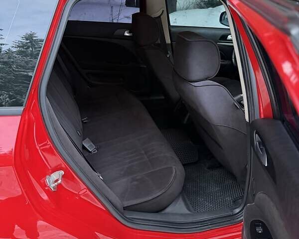 Червоний Альфа Ромео 159, об'ємом двигуна 2.39 л та пробігом 265 тис. км за 8300 $, фото 33 на Automoto.ua