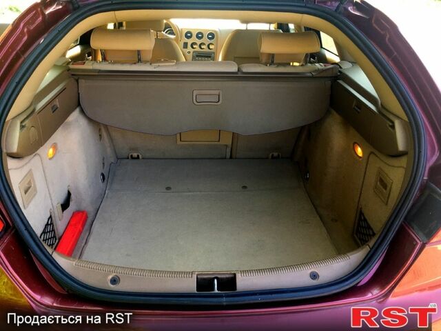 Червоний Альфа Ромео 159, об'ємом двигуна 1.9 л та пробігом 145 тис. км за 5600 $, фото 6 на Automoto.ua