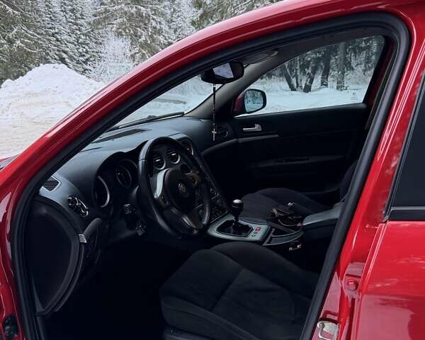 Червоний Альфа Ромео 159, об'ємом двигуна 2.39 л та пробігом 265 тис. км за 8300 $, фото 24 на Automoto.ua