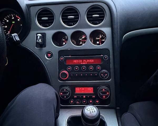 Червоний Альфа Ромео 159, об'ємом двигуна 2.39 л та пробігом 265 тис. км за 8300 $, фото 36 на Automoto.ua