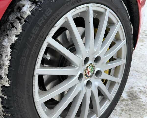 Червоний Альфа Ромео 159, об'ємом двигуна 2.39 л та пробігом 265 тис. км за 8300 $, фото 12 на Automoto.ua