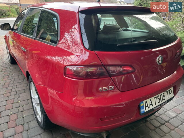 Червоний Альфа Ромео 159, об'ємом двигуна 2 л та пробігом 272 тис. км за 7900 $, фото 4 на Automoto.ua