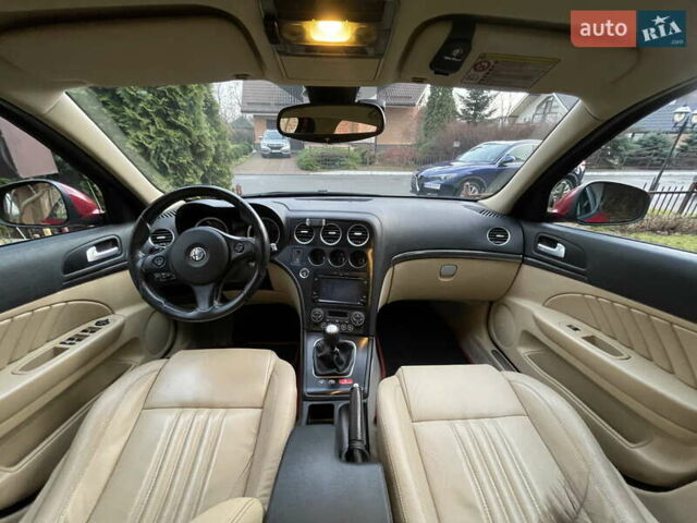 Червоний Альфа Ромео 159, об'ємом двигуна 2 л та пробігом 272 тис. км за 8900 $, фото 9 на Automoto.ua