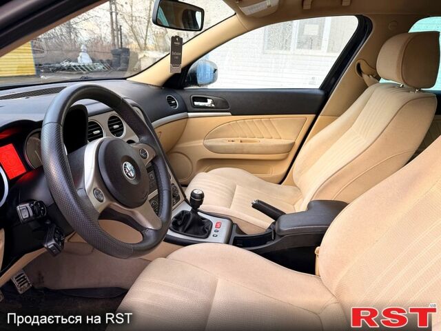 Альфа Ромео 159, объемом двигателя 1.9 л и пробегом 200 тыс. км за 2500 $, фото 9 на Automoto.ua