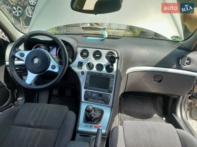 Альфа Ромео 159, об'ємом двигуна 2.2 л та пробігом 179 тис. км за 4999 $, фото 23 на Automoto.ua