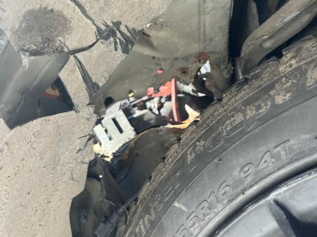 Сірий Альфа Ромео 159, об'ємом двигуна 1.9 л та пробігом 250 тис. км за 1500 $, фото 7 на Automoto.ua