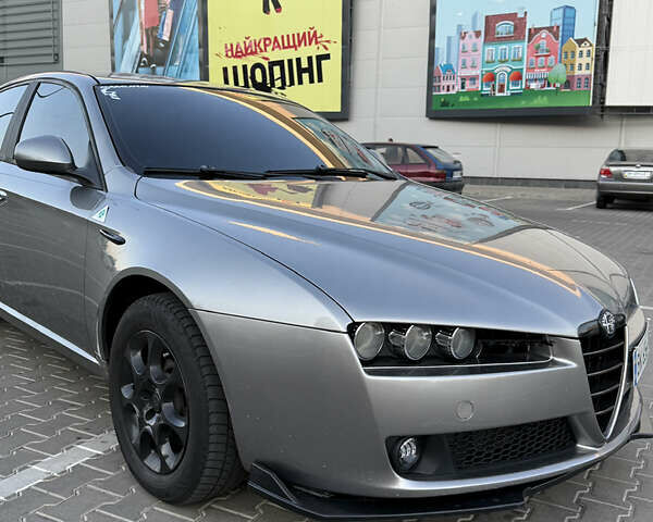 Сірий Альфа Ромео 159, об'ємом двигуна 1.91 л та пробігом 297 тис. км за 5899 $, фото 9 на Automoto.ua
