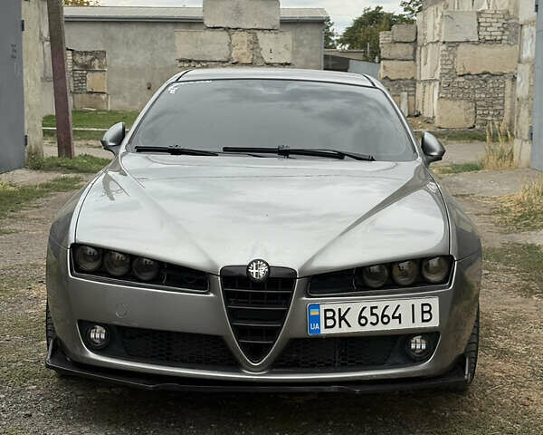 Сірий Альфа Ромео 159, об'ємом двигуна 1.91 л та пробігом 297 тис. км за 5899 $, фото 27 на Automoto.ua