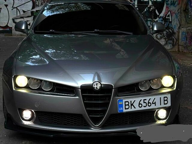 Сірий Альфа Ромео 159, об'ємом двигуна 1.9 л та пробігом 300 тис. км за 5600 $, фото 4 на Automoto.ua