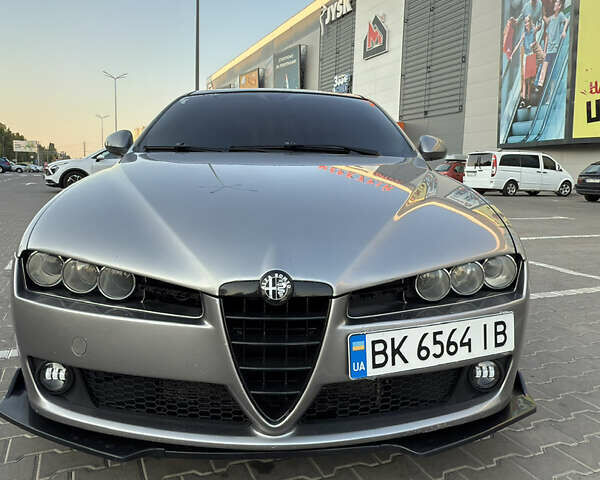 Сірий Альфа Ромео 159, об'ємом двигуна 1.91 л та пробігом 297 тис. км за 5899 $, фото 13 на Automoto.ua