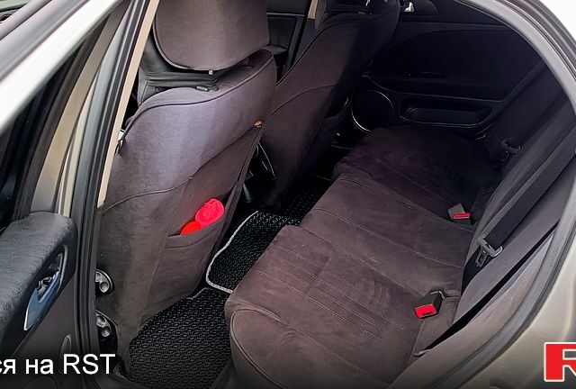 Сірий Альфа Ромео 159, об'ємом двигуна 1.9 л та пробігом 300 тис. км за 5600 $, фото 10 на Automoto.ua