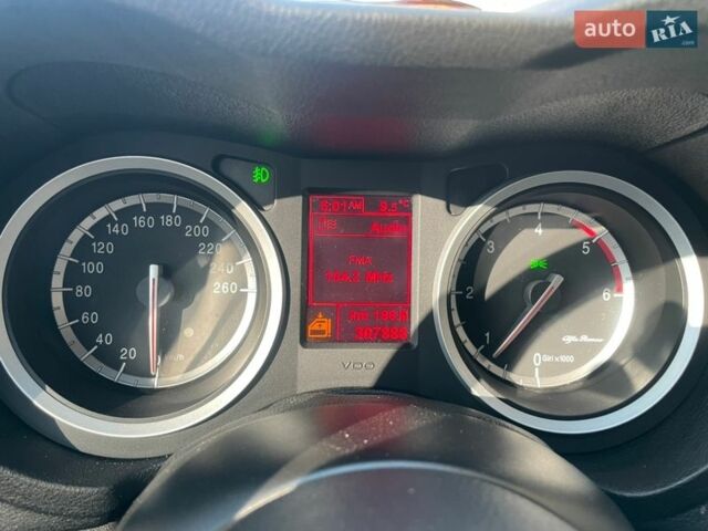 Сірий Альфа Ромео 159, об'ємом двигуна 1.91 л та пробігом 300 тис. км за 4999 $, фото 13 на Automoto.ua