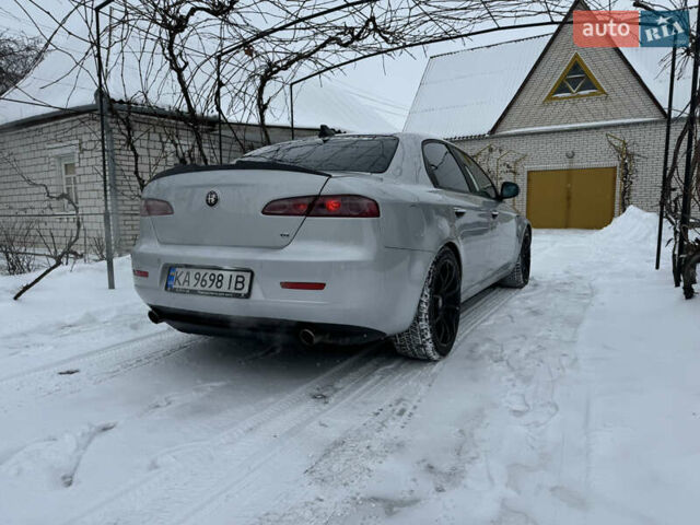 Серый Альфа Ромео 159, объемом двигателя 1.9 л и пробегом 322 тыс. км за 6300 $, фото 4 на Automoto.ua