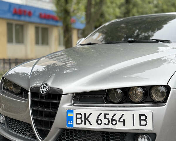 Сірий Альфа Ромео 159, об'ємом двигуна 1.91 л та пробігом 297 тис. км за 5899 $, фото 32 на Automoto.ua