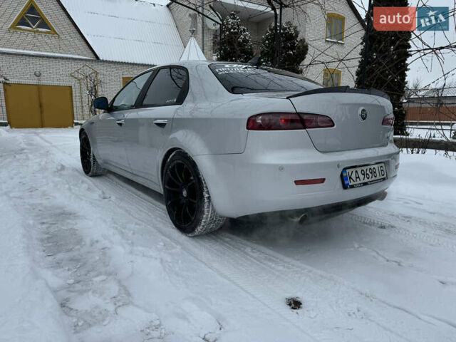 Серый Альфа Ромео 159, объемом двигателя 1.9 л и пробегом 322 тыс. км за 6300 $, фото 3 на Automoto.ua