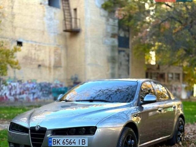 Сірий Альфа Ромео 159, об'ємом двигуна 1.9 л та пробігом 300 тис. км за 5600 $, фото 11 на Automoto.ua