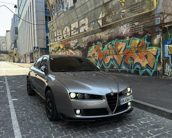 Сірий Альфа Ромео 159, об'ємом двигуна 1.91 л та пробігом 297 тис. км за 5899 $, фото 2 на Automoto.ua