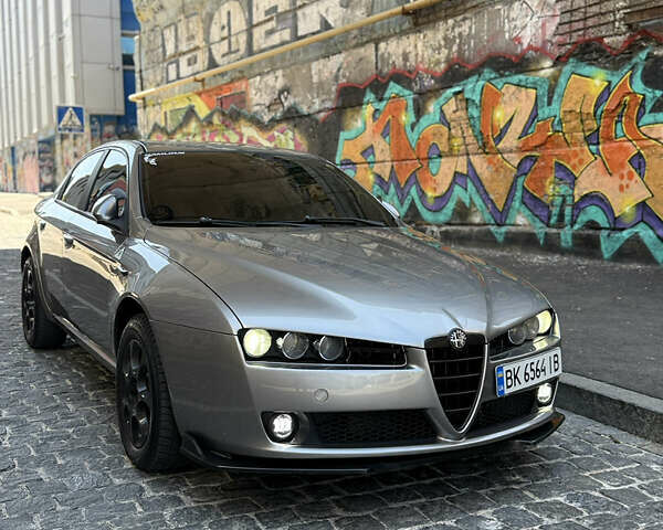 Сірий Альфа Ромео 159, об'ємом двигуна 1.91 л та пробігом 297 тис. км за 5899 $, фото 1 на Automoto.ua