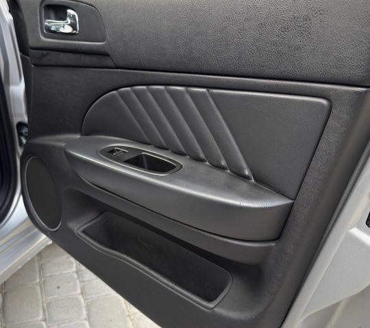 Сірий Альфа Ромео 159, об'ємом двигуна 1.91 л та пробігом 210 тис. км за 4199 $, фото 16 на Automoto.ua
