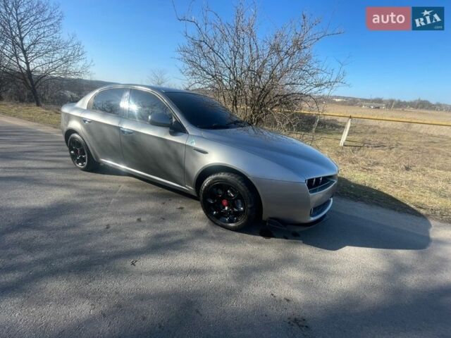 Сірий Альфа Ромео 159, об'ємом двигуна 1.91 л та пробігом 300 тис. км за 4999 $, фото 4 на Automoto.ua