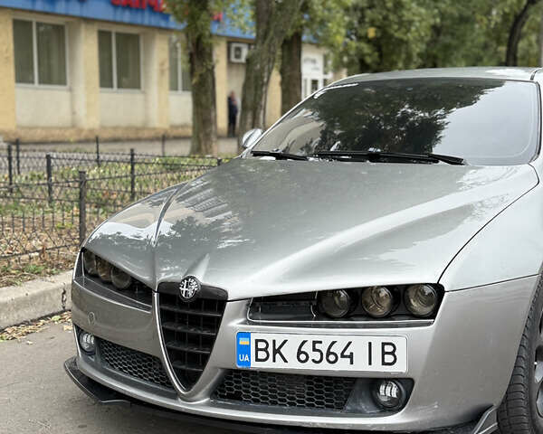 Сірий Альфа Ромео 159, об'ємом двигуна 1.91 л та пробігом 297 тис. км за 5899 $, фото 31 на Automoto.ua