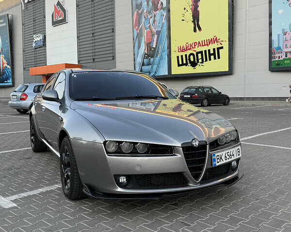 Сірий Альфа Ромео 159, об'ємом двигуна 1.91 л та пробігом 297 тис. км за 5899 $, фото 4 на Automoto.ua